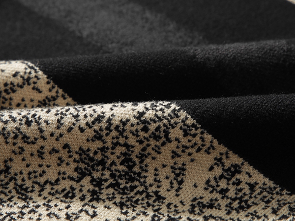 ブランドセーター角部分ディテール